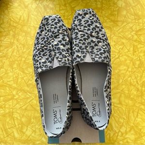TOMS Gray Leopard Print Alpargata Slip Ons - 9.5 - NWOT